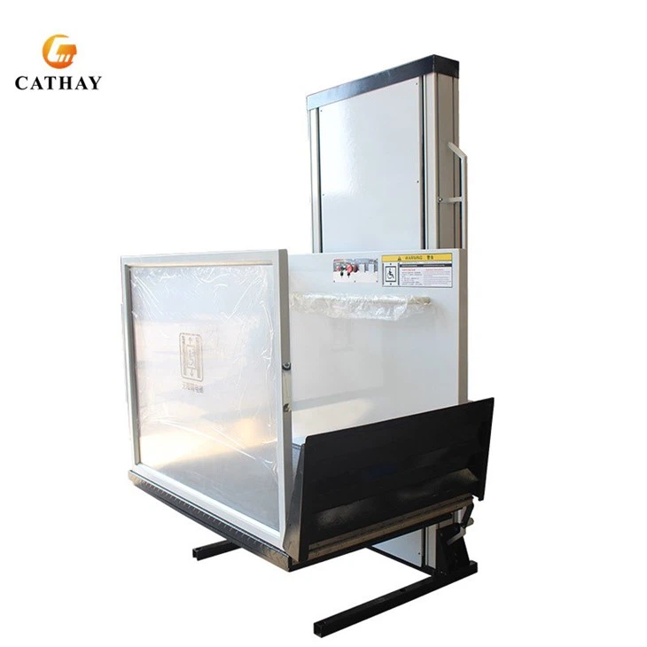 Wheelchair Lift With Closed Cabin